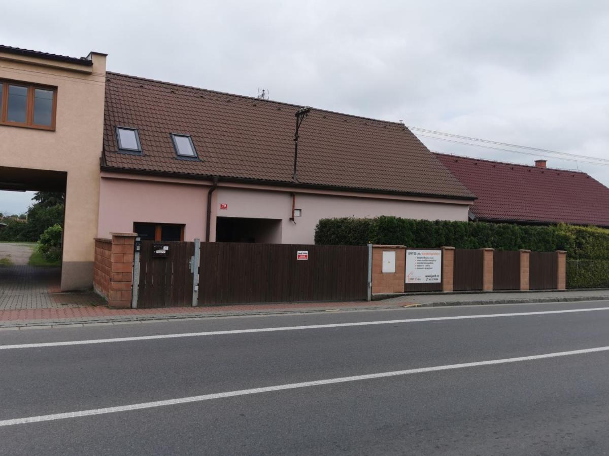 Apartmány Svítkov 79 Pardubice Kültér fotó