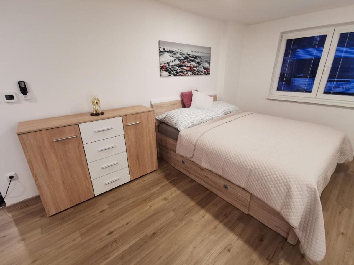 Apartmány Svítkov 79 Pardubice Kültér fotó