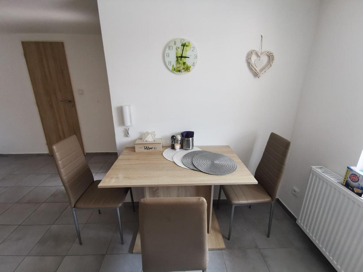 Apartmány Svítkov 79 Pardubice Kültér fotó